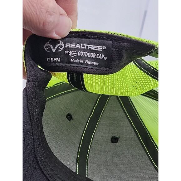NWT Realtree Fishing Hat Black & Neon Snapback Cap Breathable Mesh Backing - Picture 9 of 9